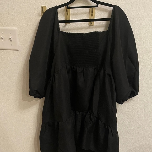 Levi's Dresses & Skirts - Levis Women's Dolci Tiered Puff-Sleeve Babydoll Dress